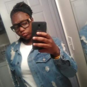 Meet your Posher, Taliya